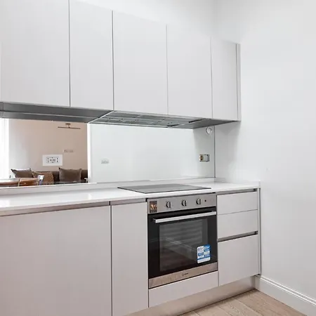 Fontana Di Trevi!! Comfy&elegant 3bedroom 2bath * Roma