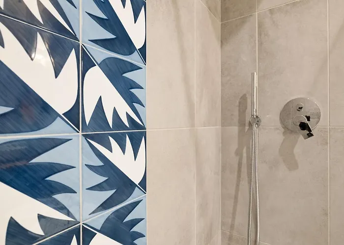 Fontana Di Trevi!! Comfy&elegant 3bedroom 2bath شقة