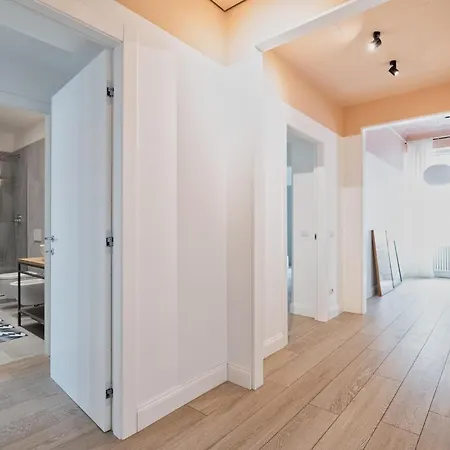 Fontana Di Trevi!! Comfy&elegant 3bedroom 2bath Appartement *