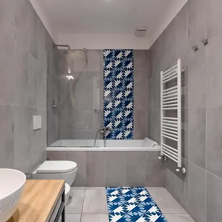 Fontana Di Trevi!! Comfy&elegant 3bedroom 2bath Appartement *